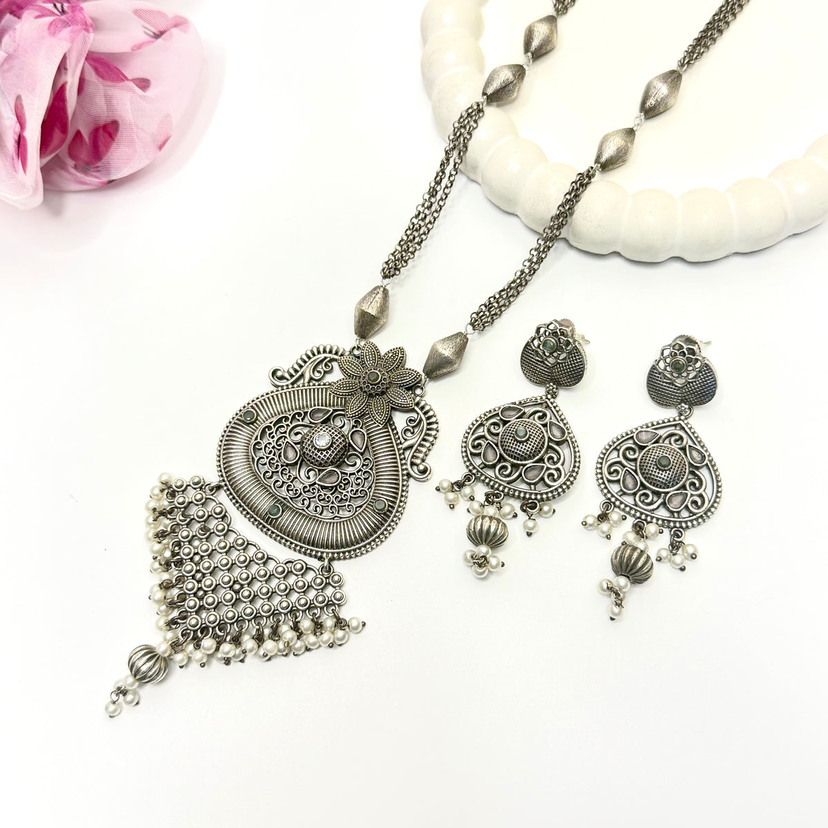 Meera Necklace Set - MANKAA Clear White Pink